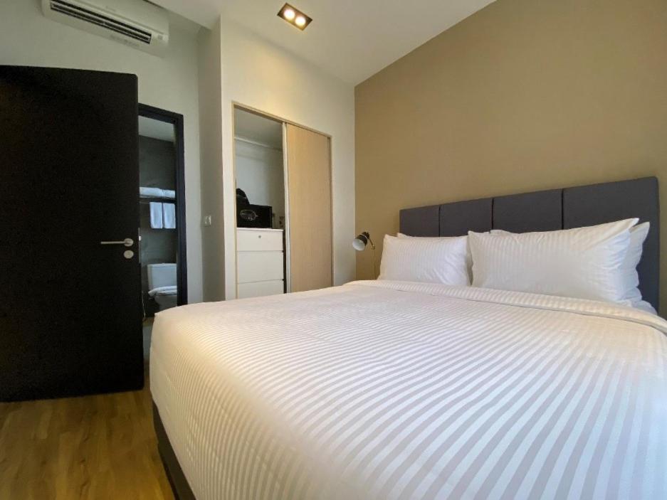 Momentus Serviced Residences Novena Singapur Exterior foto